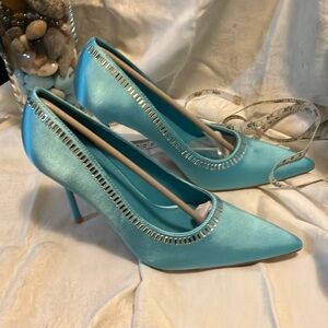 Fashion Nova Blue High Heel Pumps
